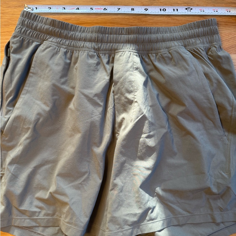 Lululemon pace breaker unlined 5” shorts rover brownish gray medium